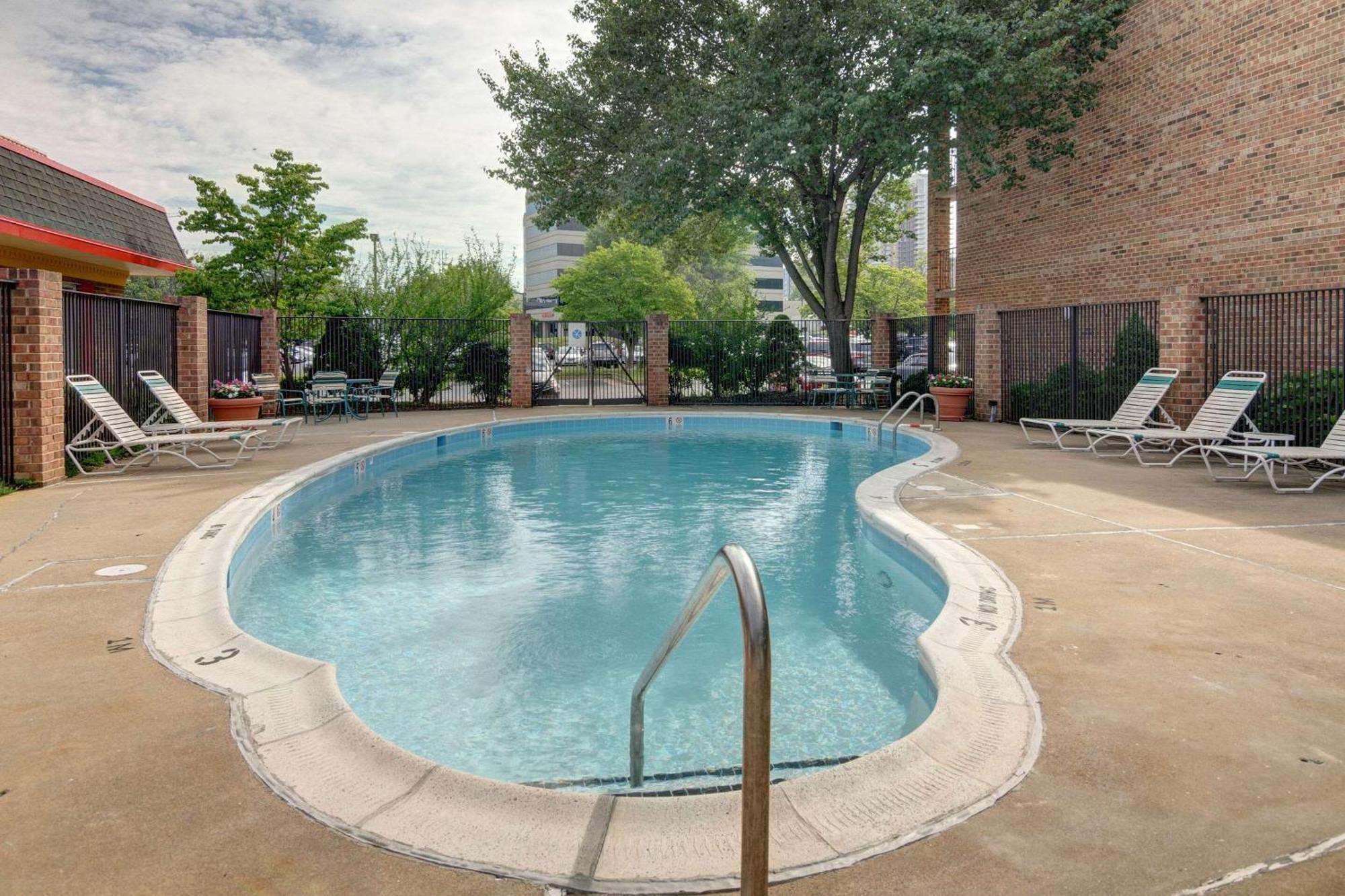 Suburban Studios Tysons Corner Vienna Exterior foto